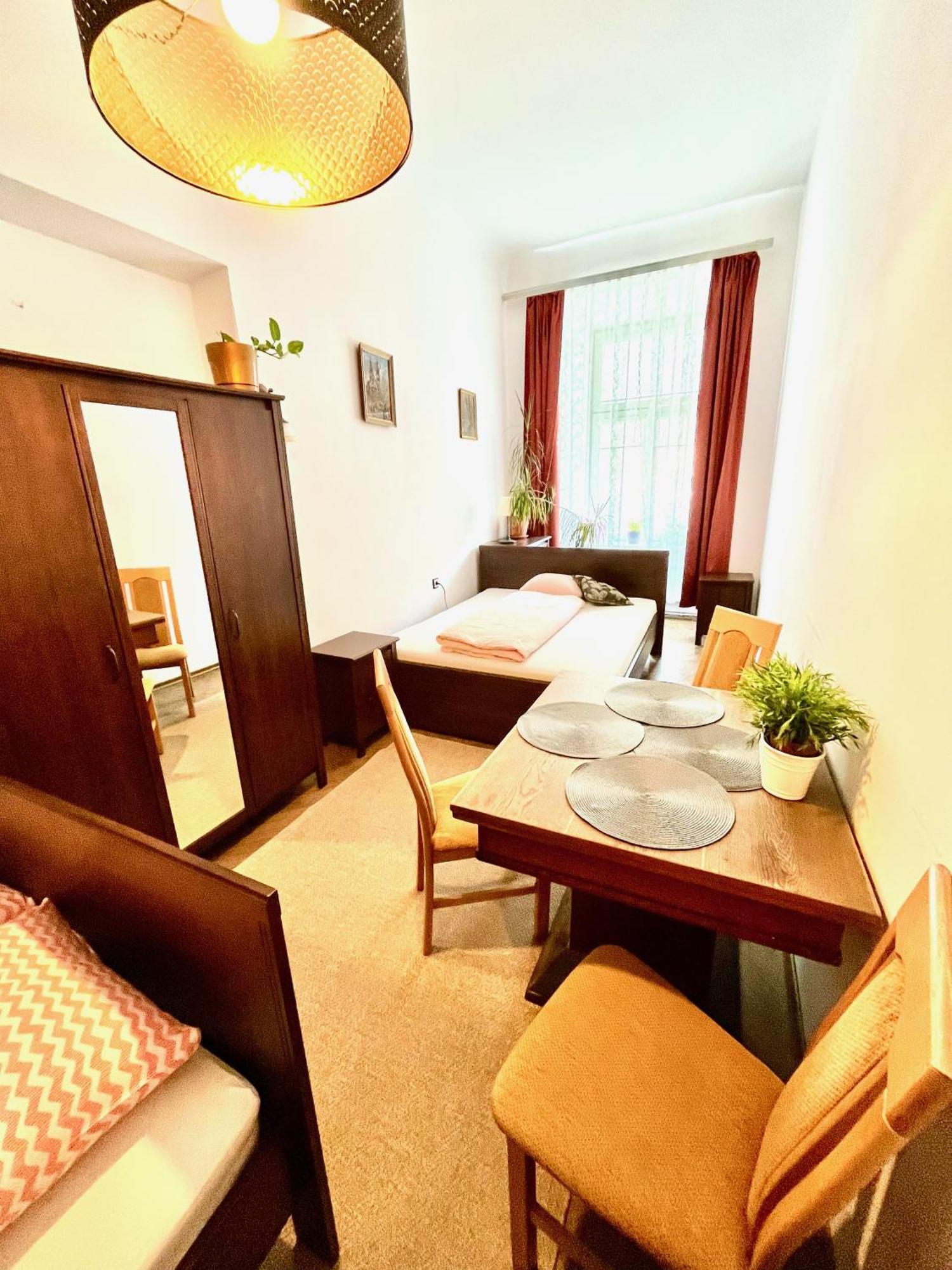 Pokoje Goscinne Wislna Krakau Exterior foto