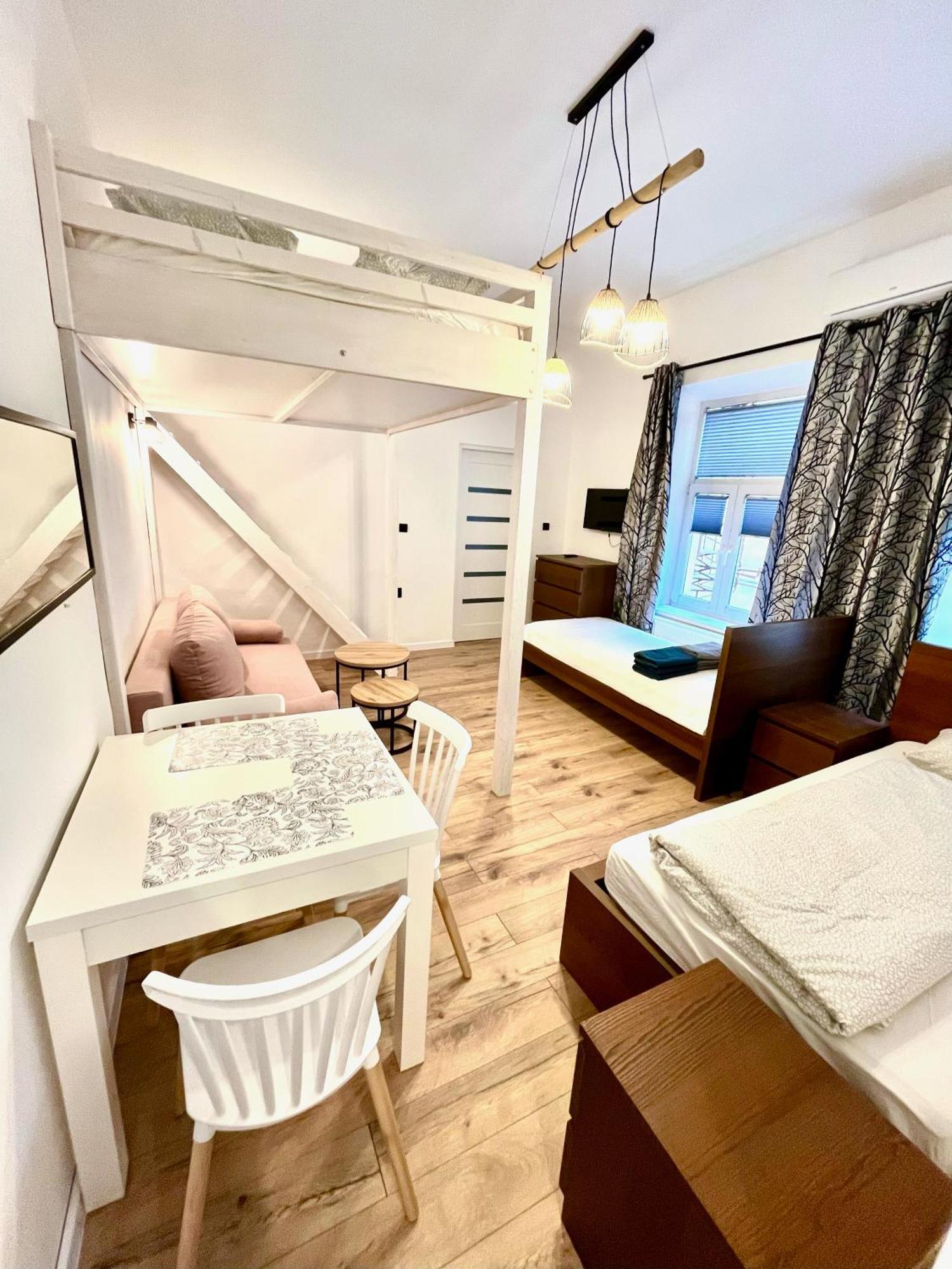 Pokoje Goscinne Wislna Krakau Exterior foto