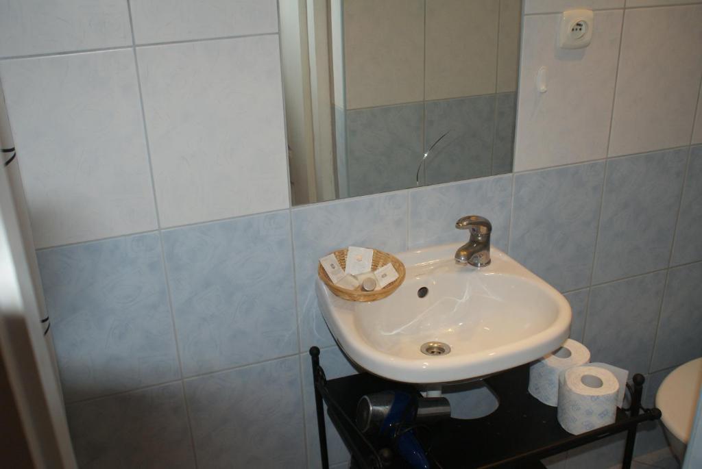 Pokoje Goscinne Wislna Krakau Zimmer foto